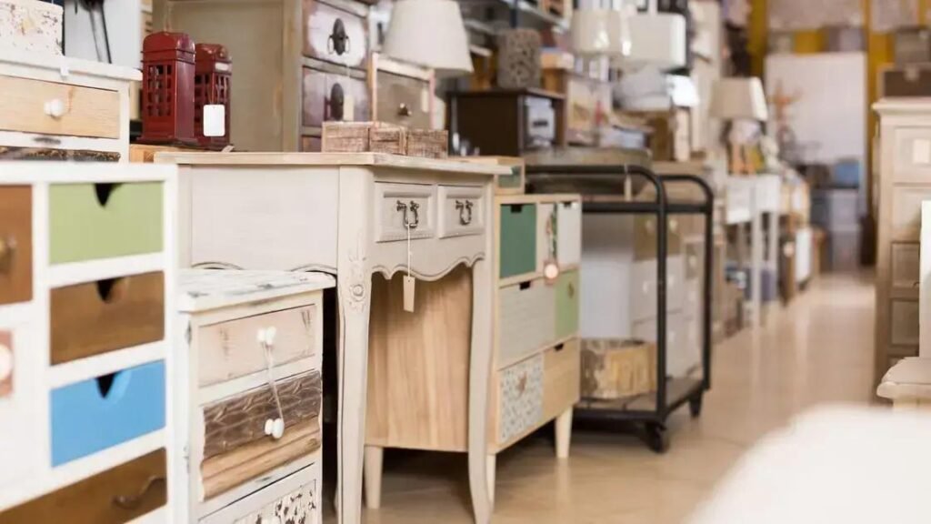 Quarto pequeno com móveis planejados: como otimizar seu espaço com estilo